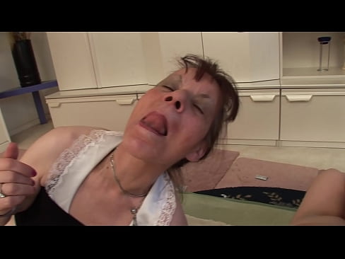 ❤️ Laba ayeeyo iyo hal awoowe ayaa leh saddex ❤❌  annaga %so.nicepornphotos.ru